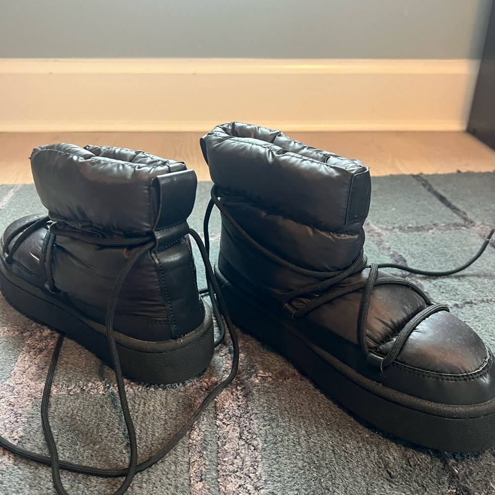H&M puffer winter boots